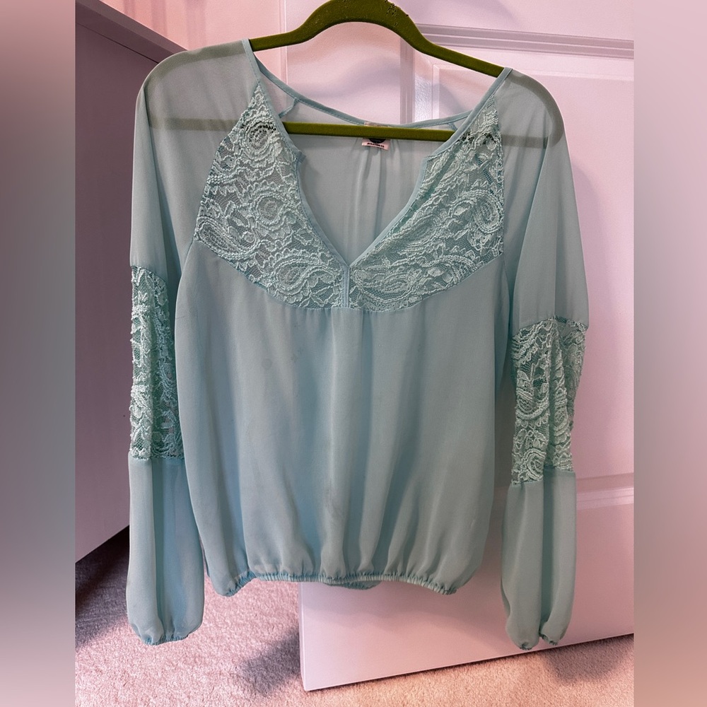 Mint puffy sleeve lace blouse